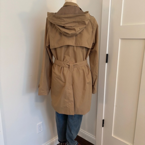 Classic Tan Trench Coat - Picture 6 of 10